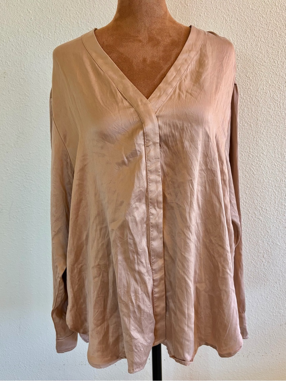 lunya silk pajama top in Blush Pink